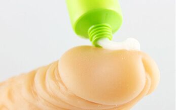 ウェットジェルキングに潤滑剤を使用する